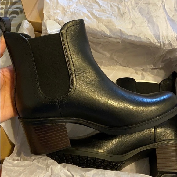 Black boots from Clarks - Picture 2 of 5